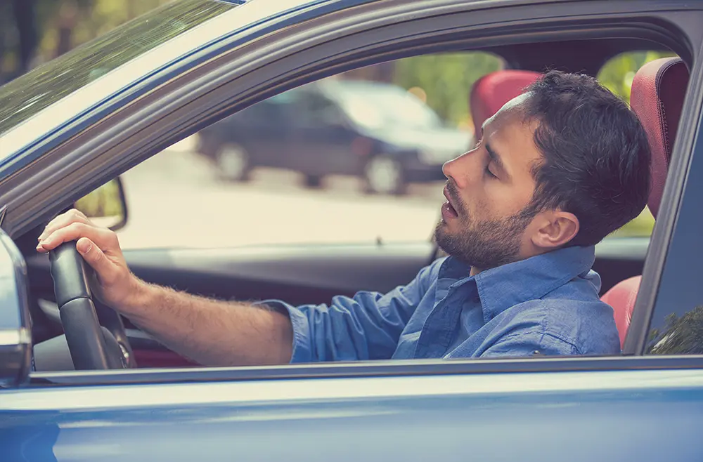 homme-endormi-au-volant